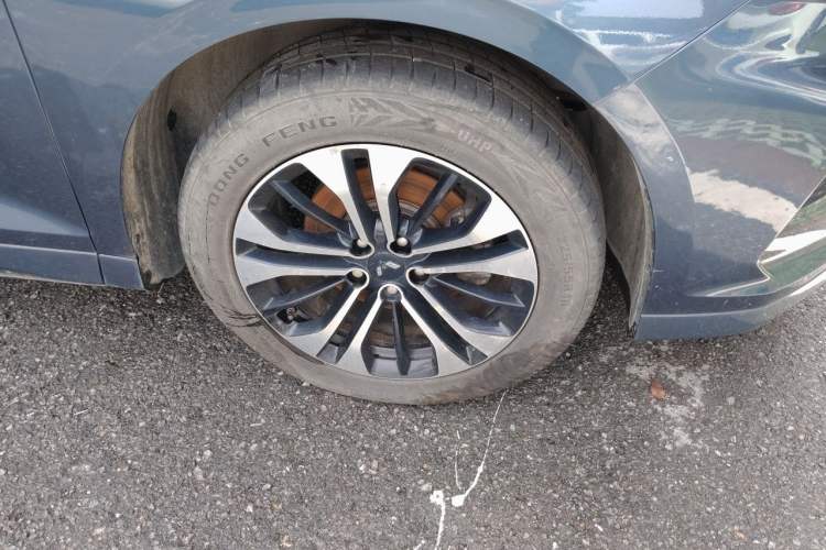 Used Wuling Victory 2020 1.5T CVT Flagship Edition Right Front Wheel Hub