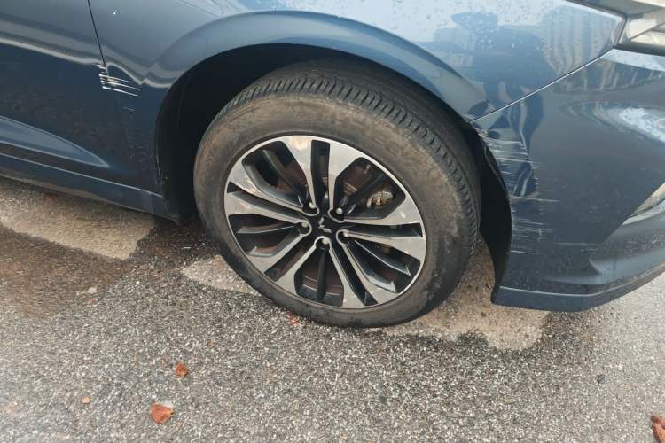 Used Wuling Victory 2020 1.5T CVT Flagship First-Class Model Right Front Wheel Hub