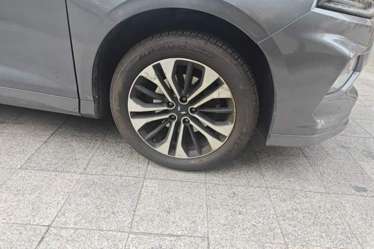 Used Wuling Victory 2020 1.5T CVT Flagship Edition Right Front Wheel Hub