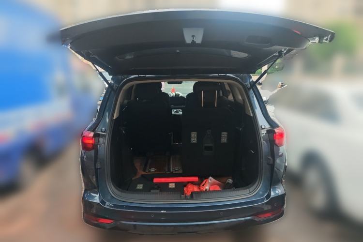Used Wuling Victory 2020 1.5T CVT Flagship First-Class Model Trunk