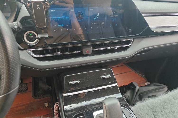 Used Wuling Victory 2020 1.5T CVT Flagship Edition Audio And AC Panel