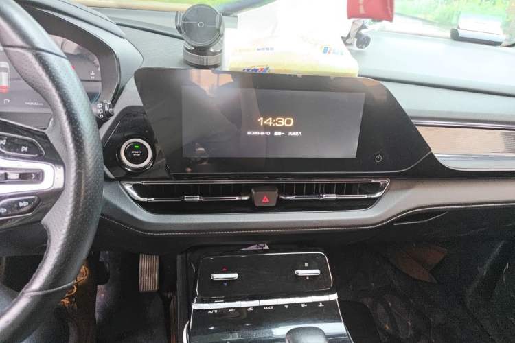 Used Wuling Victory 2020 1.5T CVT Flagship Business Class Audio And AC Panel
