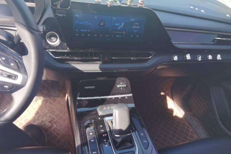 Used Wuling Victory 2020 1.5T CVT Flagship Edition Audio And AC Panel