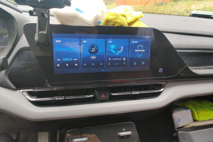 Used Wuling Victory 2020 1.5T Manual Elite Edition Audio And AC Panel