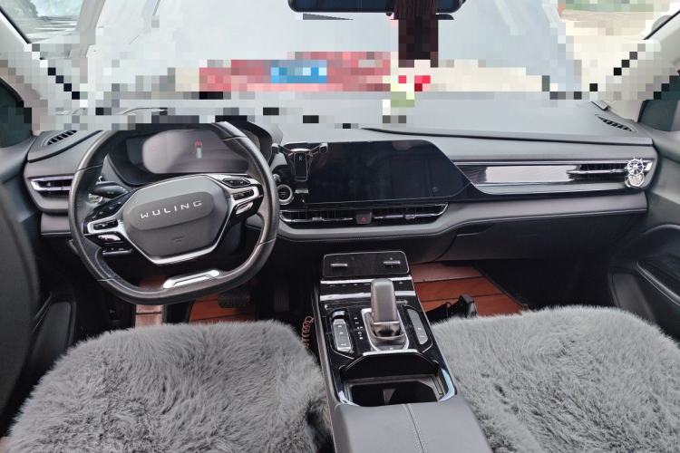 Used Wuling Victory 2020 1.5T CVT Flagship Edition Center Console