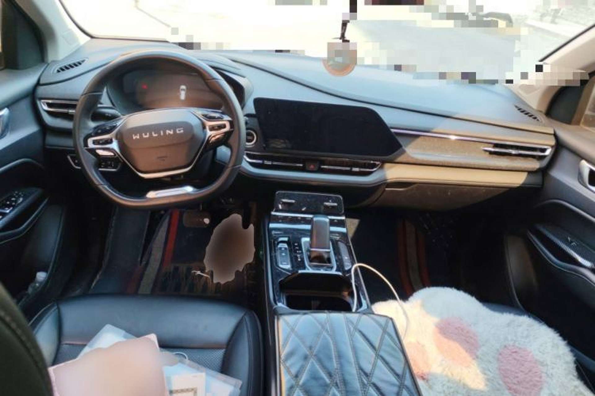Used Wuling Victory 2020 1.5T CVT Flagship Edition Center Console