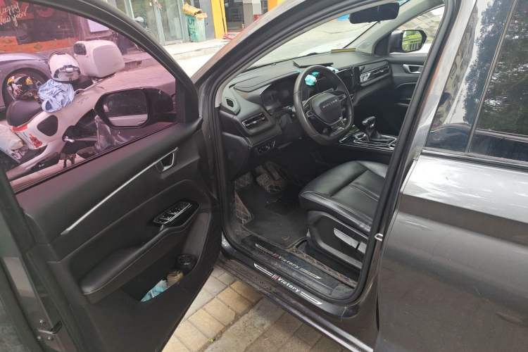 Used Wuling Victory 2020 1.5T CVT Luxury Model Driver Seat
