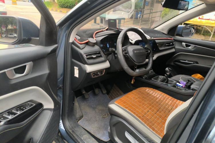 Used Wuling Victory 2020 1.5T Manual Elite Edition Driver Seat