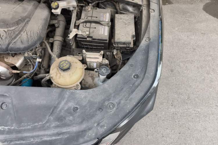 Used Wuling Victory 2020 1.5T CVT Luxury Model Engine Bay Left