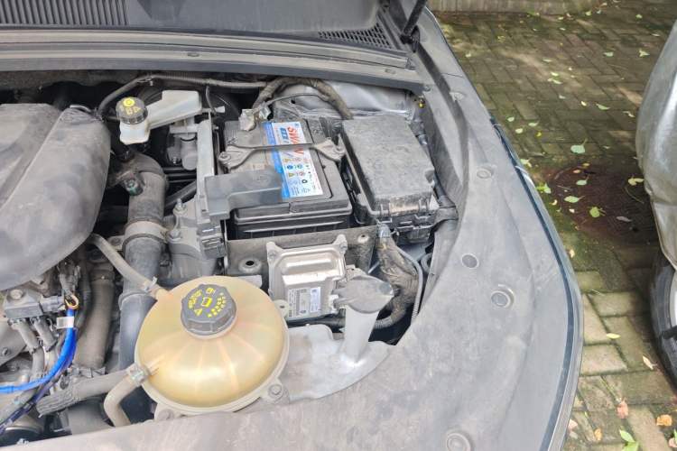 Used Wuling Victory 2020 1.5T CVT Luxury Model Engine Bay Left
