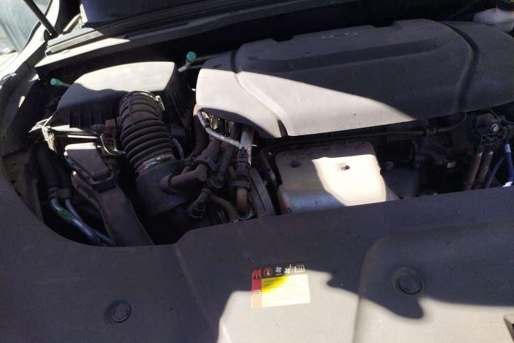 Used Wuling Victory 2020 1.5T CVT Flagship Edition Engine Bay Right