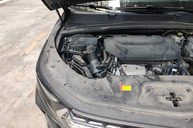 Used Wuling Victory 2020 1.5T CVT Flagship Edition Engine Bay Right