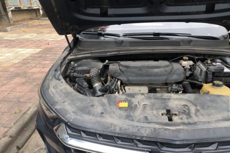 Used Wuling Victory 2020 1.5T Manual Elite Edition Engine Bay Right