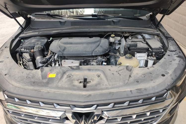 Used Wuling Victory 2020 1.5T CVT Flagship Edition Engine Bay