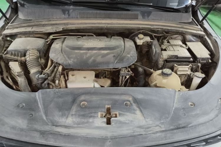 Used Wuling Victory 2020 1.5T CVT Flagship Edition Engine Bay