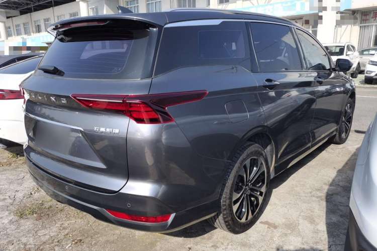 Used Wuling Victory 2020 1.5T CVT Flagship Edition Exterior 3