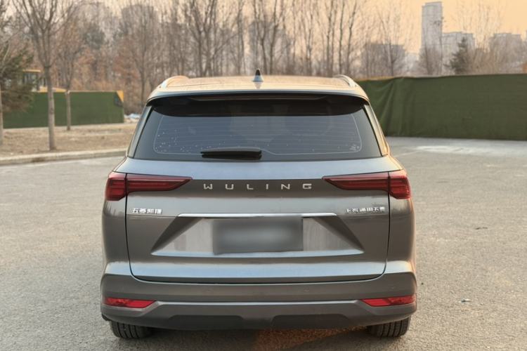 Used Wuling Victory 2020 1.5T CVT Flagship Edition Exterior 4