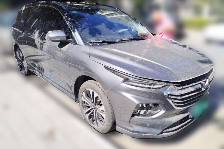 Used Wuling Victory 2020 1.5T CVT Flagship Edition Front Right 45 Deg