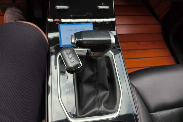Used Wuling Victory 2020 1.5T CVT Luxury Model Gear Lever