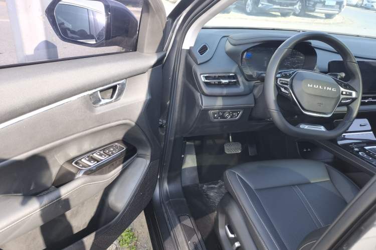 Used Wuling Victory 2020 1.5T CVT Flagship Edition Interior 2
