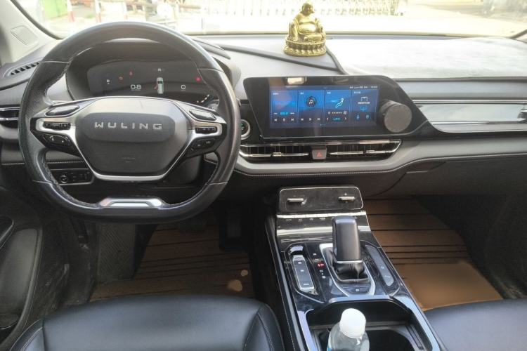 Used Wuling Victory 2020 1.5T CVT Flagship Business Class Interior 2