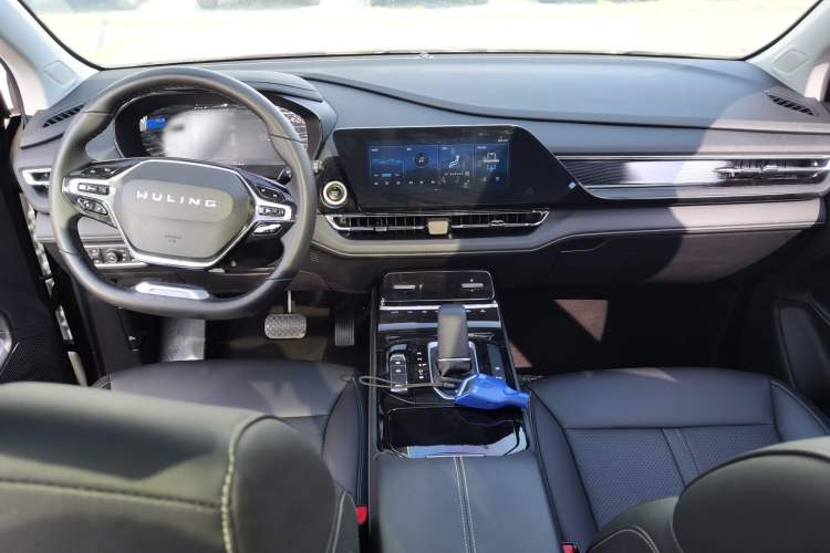 Used Wuling Victory 2020 1.5T CVT Flagship Edition Interior 3