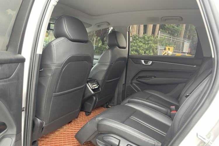 Used Wuling Victory 2020 1.5T CVT Flagship Edition Interior 4
