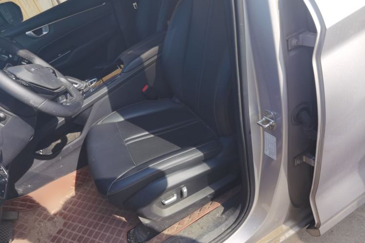 Used Wuling Victory 2020 1.5T CVT Flagship Edition Left Front Seat
