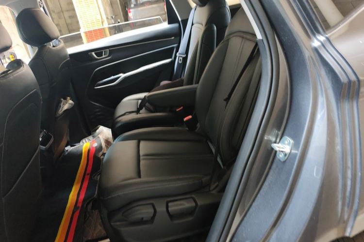 Used Wuling Victory 2020 1.5T CVT Flagship Edition Left Rear Seat