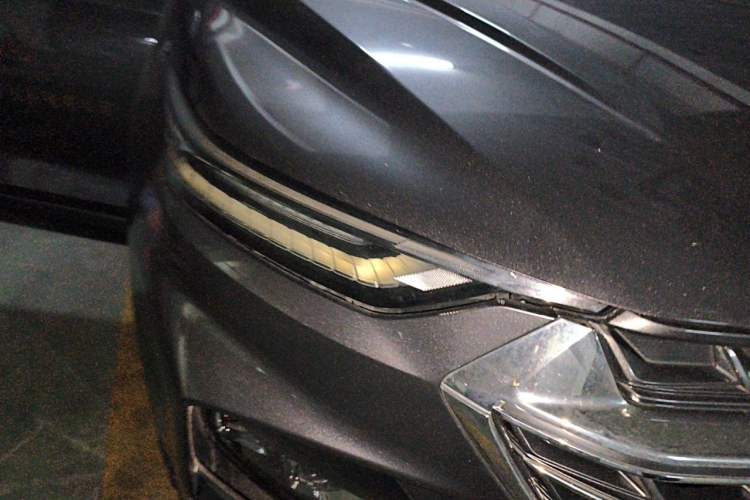 Used Wuling Victory 2020 1.5T CVT Flagship Edition Right Front Headlight