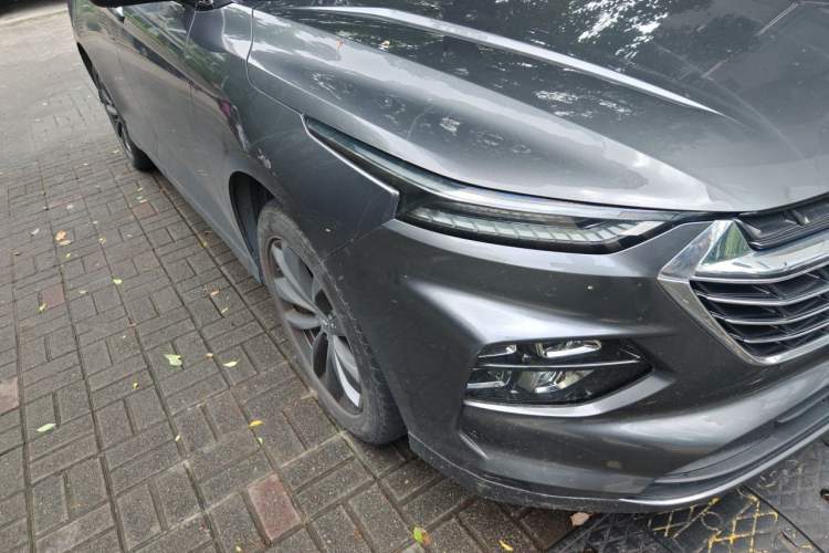Used Wuling Victory 2020 1.5T CVT Luxury Model Right Front Headlight