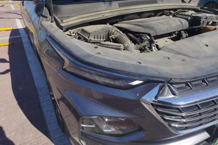 Used Wuling Victory 2020 1.5T CVT Flagship Edition Right Front Headlight