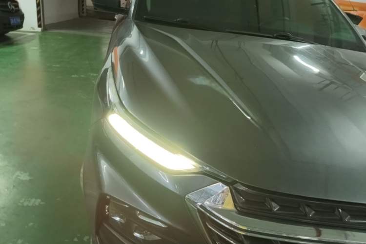 Used Wuling Victory 2020 1.5T CVT Flagship Edition Right Front Headlight