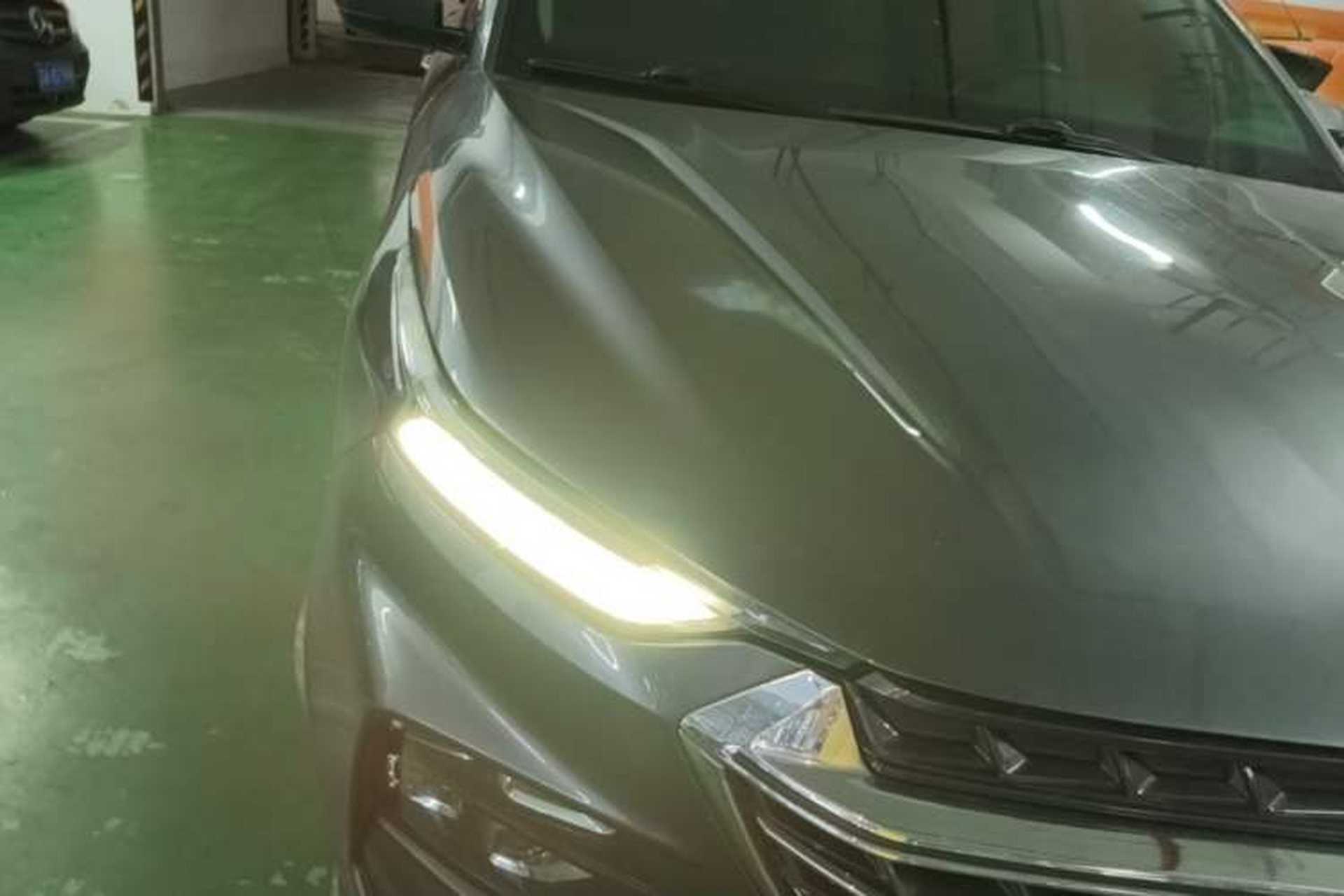 Used Wuling Victory 2020 1.5T CVT Flagship Edition Right Front Headlight