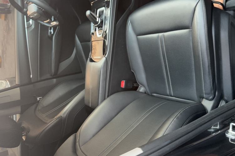 Used Wuling Victory 2020 1.5T CVT Flagship Edition Right Front Seat