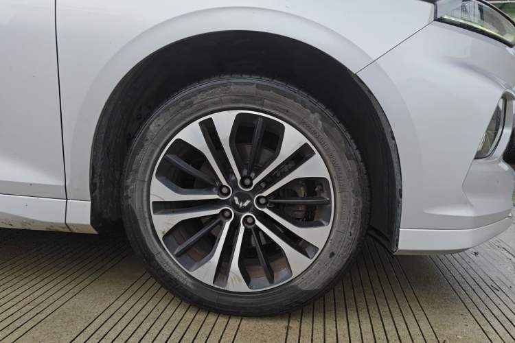 Used Wuling Victory 2020 1.5T CVT Flagship Business Class Right Front Wheel Hub