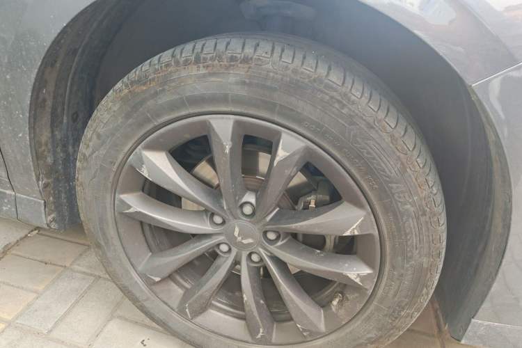 Used Wuling Victory 2020 1.5T CVT Luxury Model Right Front Wheel Hub