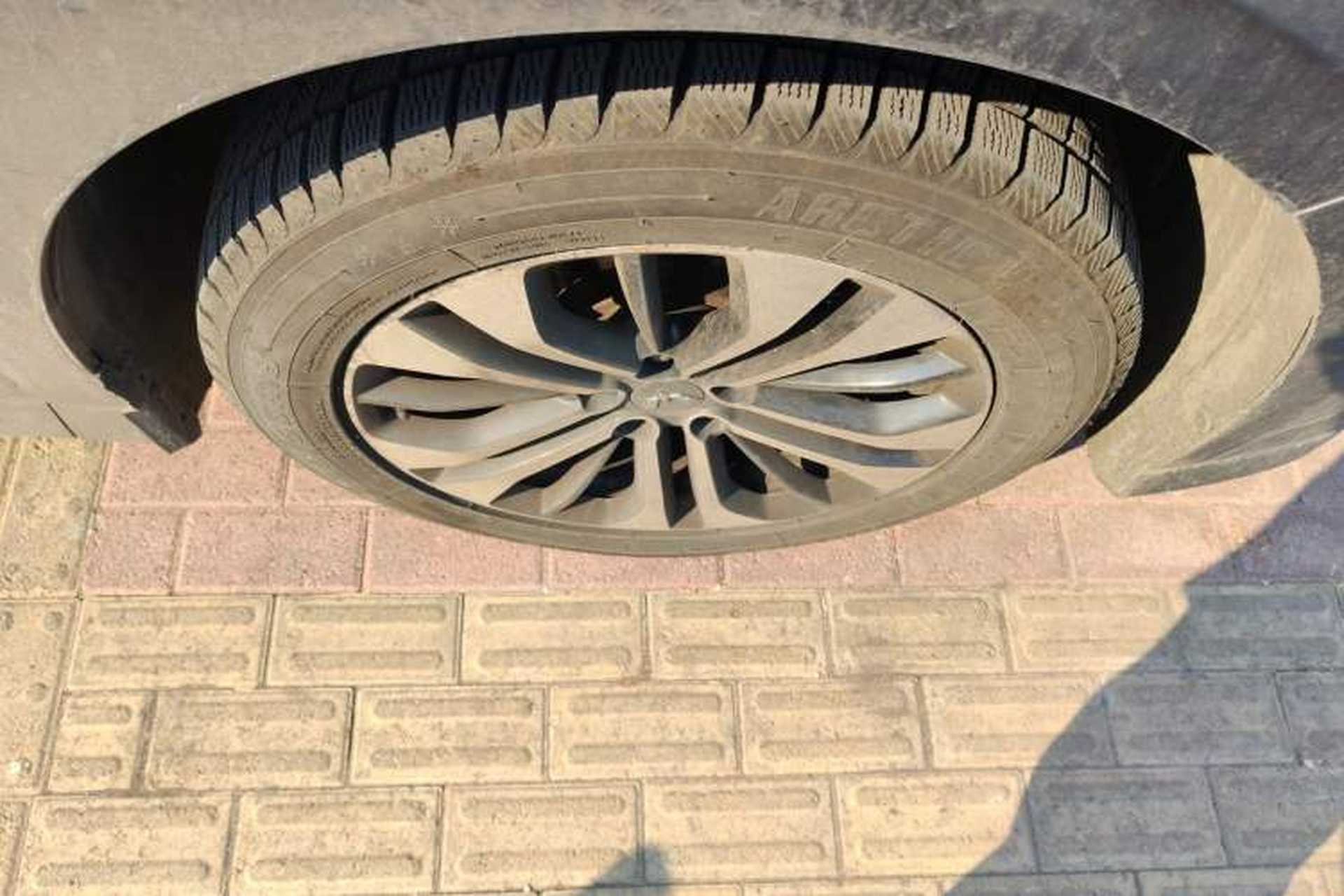 Used Wuling Victory 2020 1.5T CVT Flagship Edition Right Front Wheel Hub