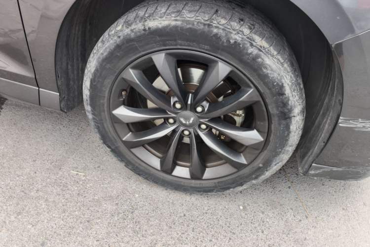 Used Wuling Victory 2020 1.5T CVT Luxury Model Right Front Wheel Hub