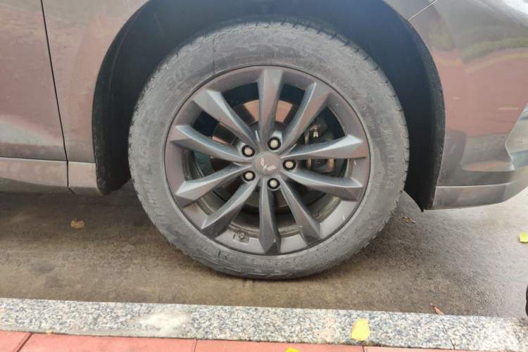 Used Wuling Victory 2020 1.5T Manual Elite Edition Right Front Wheel Hub