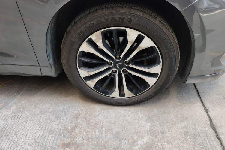 Used Wuling Victory 2020 1.5T CVT Flagship Edition Right Front Wheel Hub