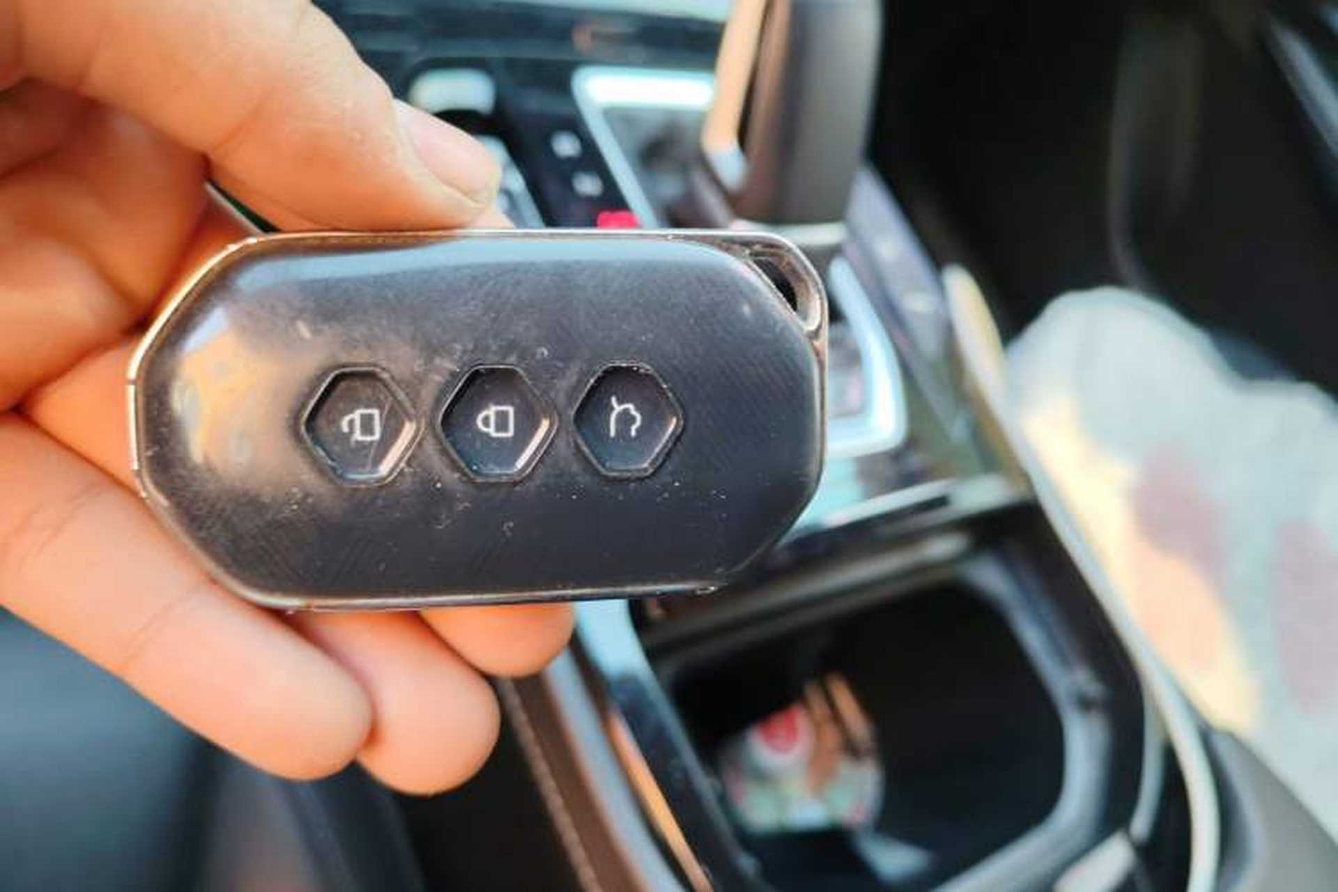 Used Wuling Victory 2020 1.5T CVT Flagship Edition Vehicle Key