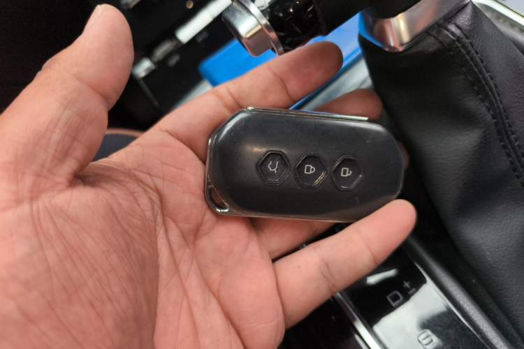 Used Wuling Victory 2020 1.5T CVT Luxury Model Vehicle Key