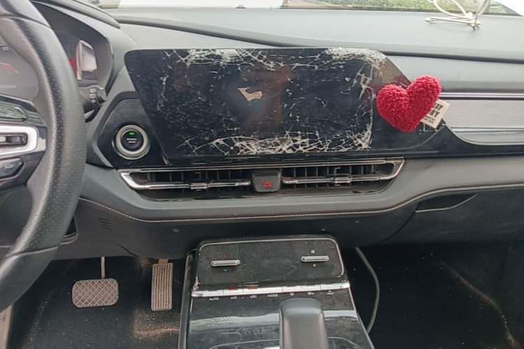 Used Wuling Victory 2020 1.5T CVT Flagship Edition Audio And AC Panel