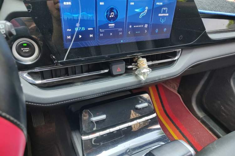Used Wuling Victory 2020 1.5T CVT Luxury Model Audio And AC Panel