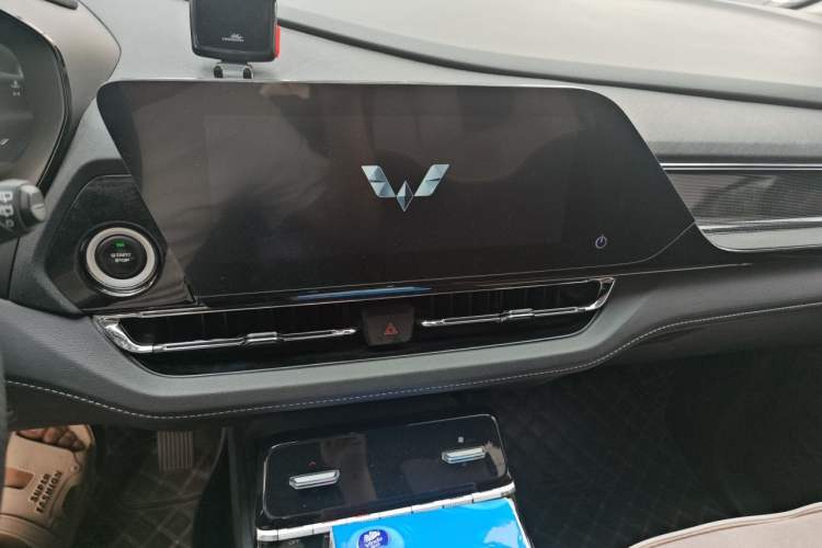 Used Wuling Victory 2020 1.5T CVT Luxury Model Audio And AC Panel