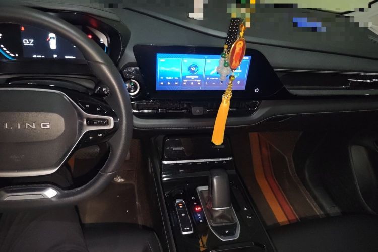 Used Wuling Victory 2020 1.5T CVT Flagship Edition Audio And AC Panel