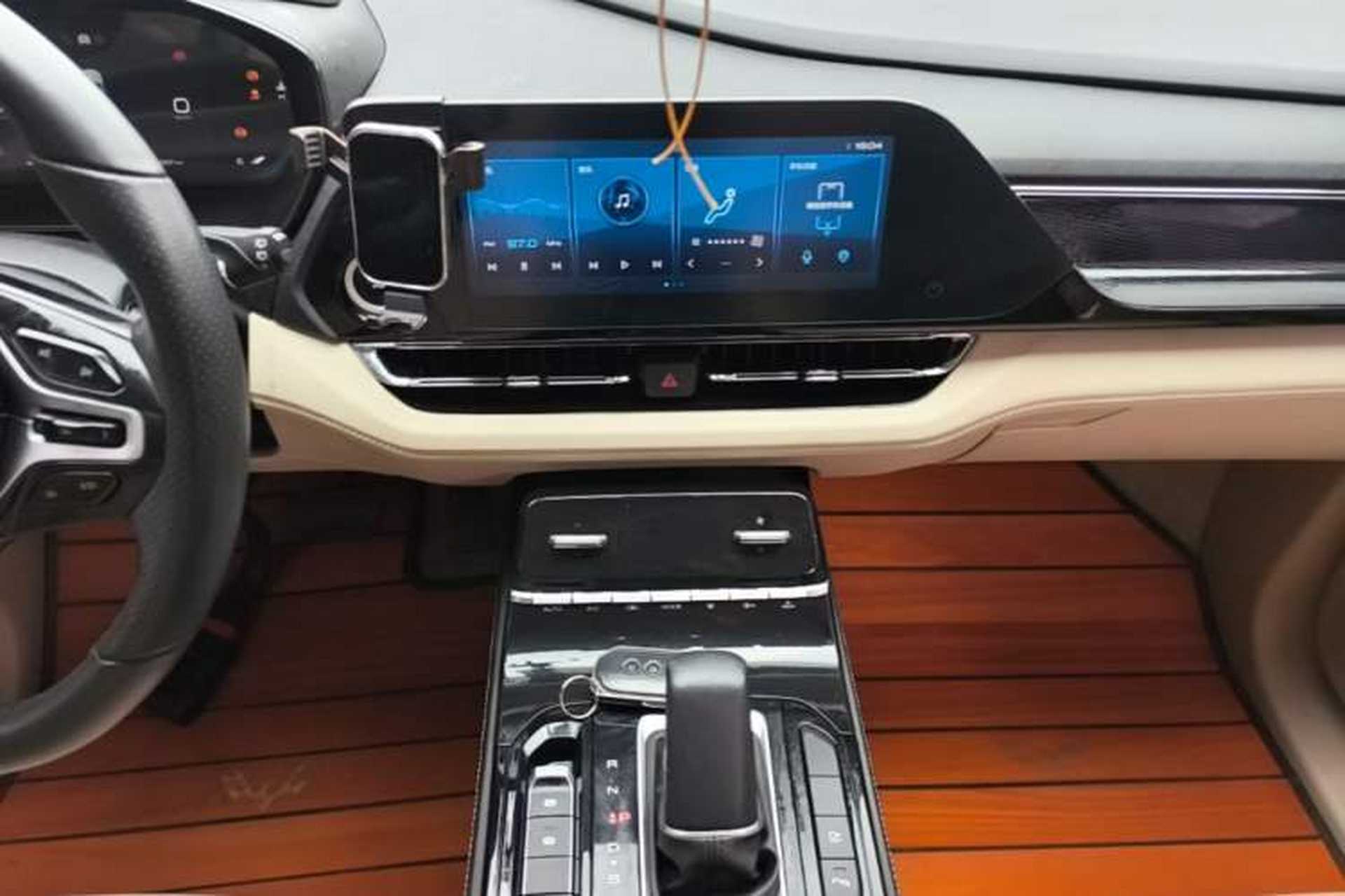 Used Wuling Victory 2020 1.5T CVT Flagship Edition Audio And AC Panel