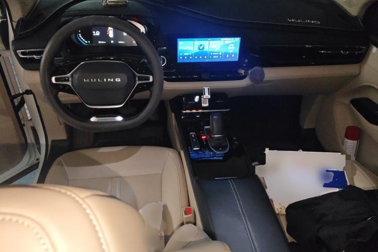 Used Wuling Victory 2020 1.5T CVT Flagship Edition Center Console