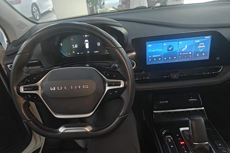 Used Wuling Victory 2020 1.5T CVT Flagship Edition Center Console